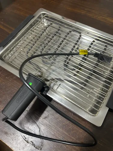 Churrasqueira elétrica 127V