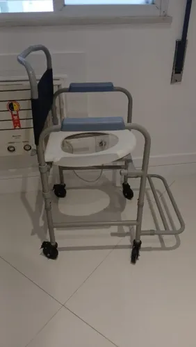 Cadeira higiênica