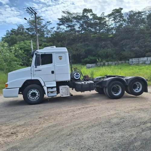 Vendo cavalo mecânico LS 1634 trucado 2011