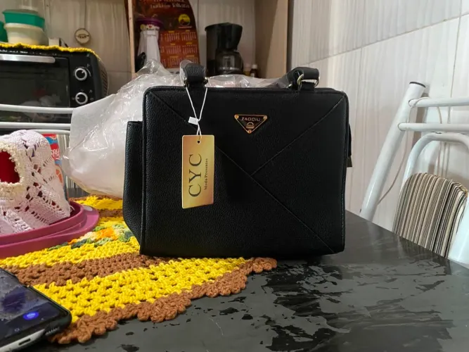 Bolsa Feminina Moderna e Espaçosa