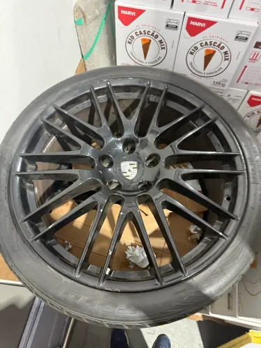 Rodas aro 22 porshe em ótimo estado
