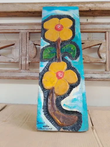 Quadro entalhe em cedro com flores