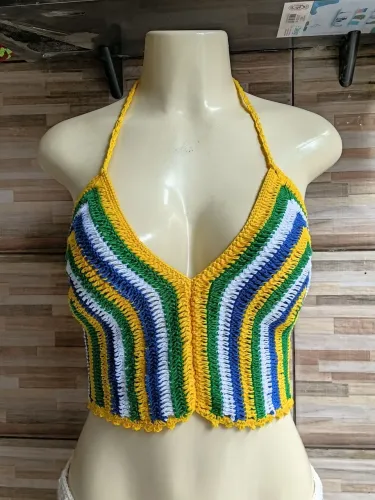 Cropped de crochê do Brasil tamanho G