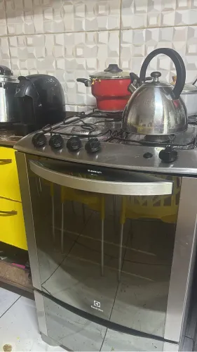 Vendo fogão eletrolux 4 bocas 