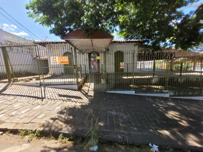 Casa comercial para locação no bairro Morada da Colina