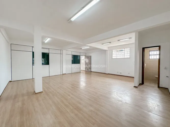 Aluguel-Locação de Loja de rua, um WC, 100m2, Rua Rockefeller - Rebouças-Curitiba-PR