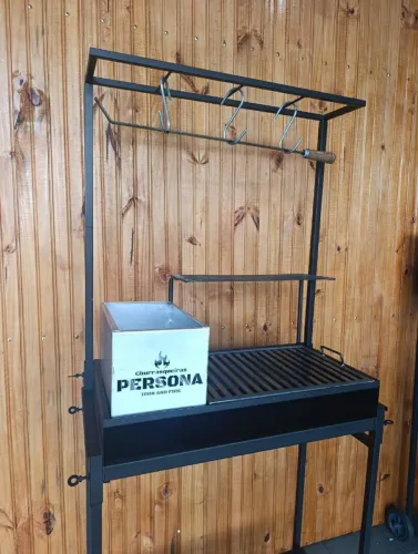 Parrilla P700