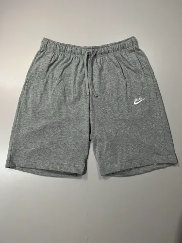 Bermuda moletom Nike Club