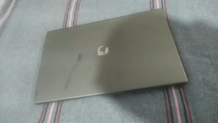 Notebook leve, prático e rapido
