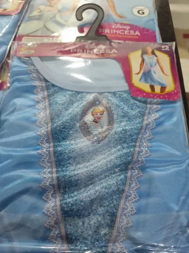Fantasia da Cinderela tamanho G valor 50,,00