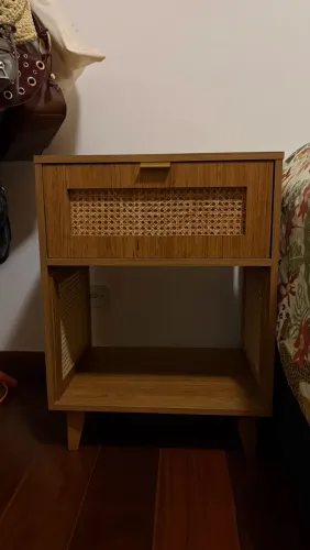 Mesa de Cabeceira com Palhinha - Design Moderno e Elegante