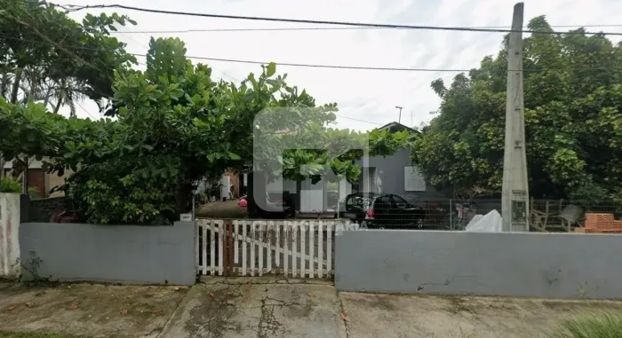 Casa de 3 dormitórios à venda na Daniela