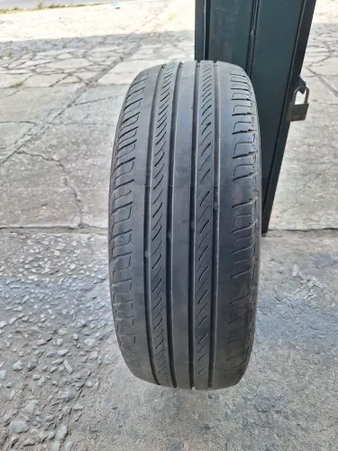 Pneu 195 55 16 Giti (meia-vida)