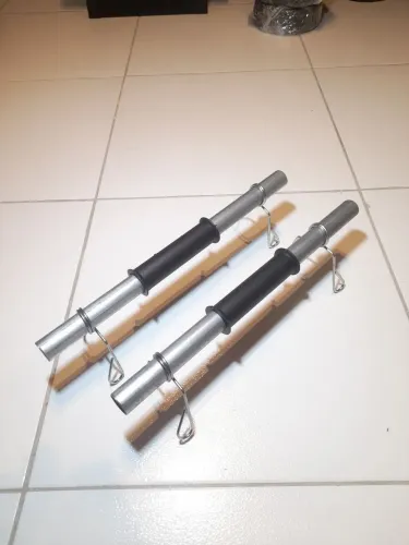 2 barras para halteres já com as presilhas
