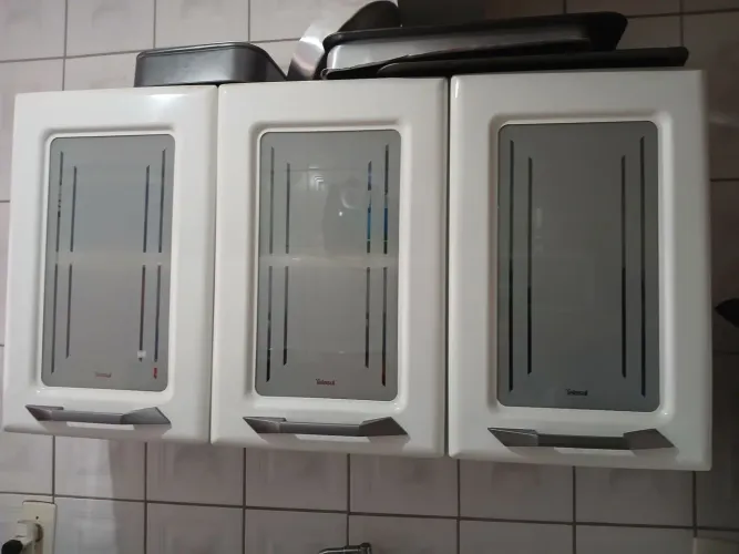 Armário de parede 3 portas