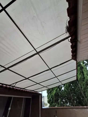 Toldo de proteção. 