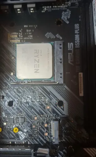 AMD RYZEN 5 4650g