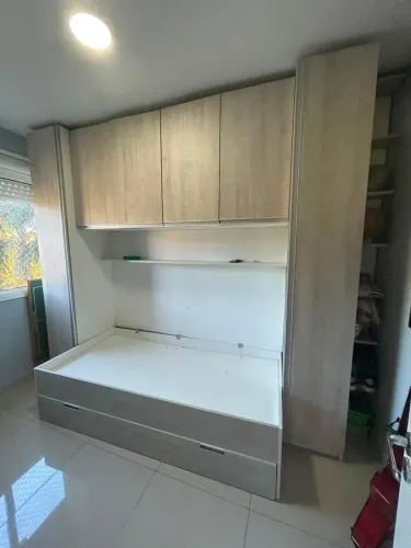 Vendo armário em MDF completo (com cama e cama auxiliar)