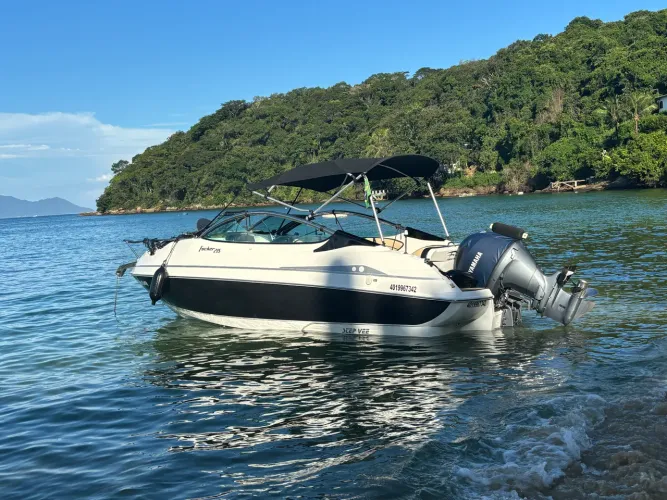 VENDO LINDA E MUITO NOVA LANCHA FOCKER 215 c/ MOTOR 150HP YAMAHA 100% REVISADO 