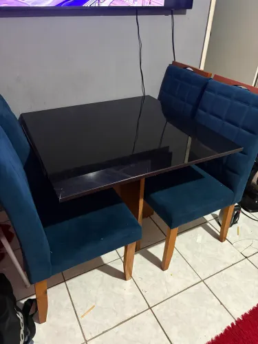 Mesa 4 cadeiras 