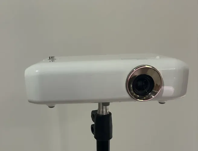 VENDO PROJETOR LG CINEBEAM PH510P HD - PORTÁTIL E SEM FIO