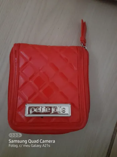 VENDE-SE CARTEIRA ROSA DA PETITE JOLIE 