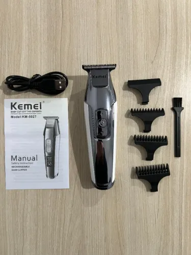 Máquina de Acabamento Profissional Kemei KM-5027 Nova Visor LCD 270min de Bateria