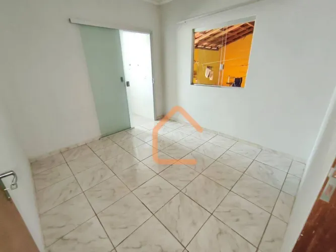 Casa com 2 dormitórios à venda, 118 m² por R$ 350.000,00 - Morumbi - Pouso Alegre/MG
