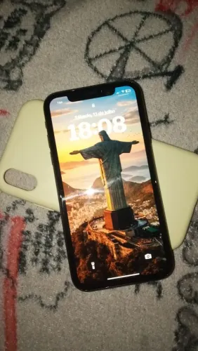 iPhone xr 64gb troco por PC completo que rode minecraft Roblox!