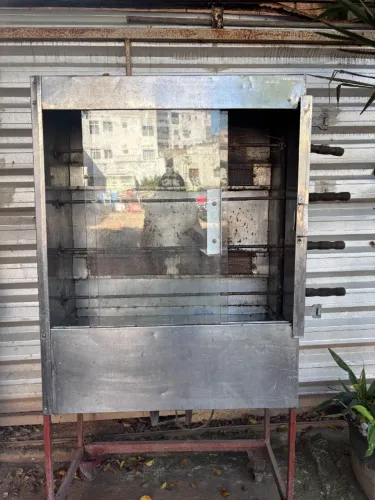 Franguera a Gaz para 20 Frangos (4espetos) marca Interfrio Somente $699,00 