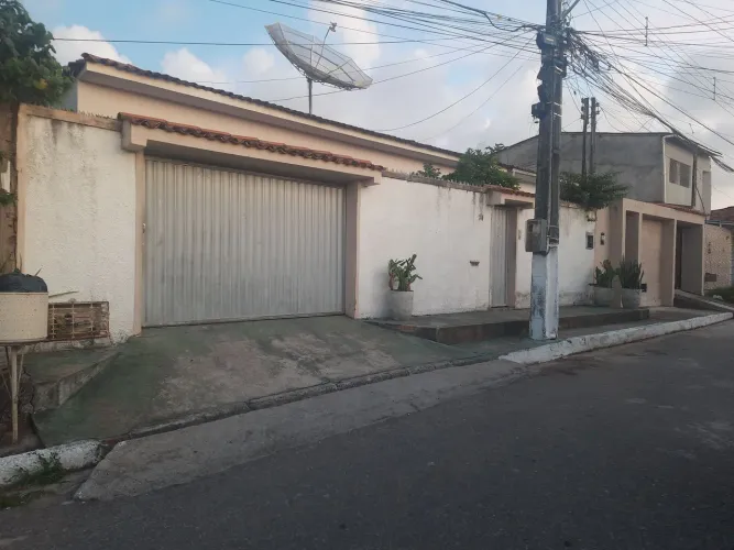 Excelente Casa, Um Refúgio de Paz no Barro Duro