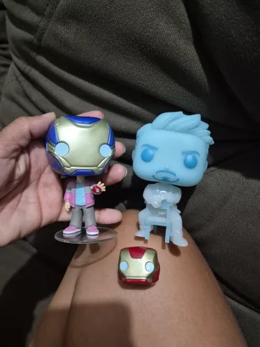 Funko pop Tony Stark e Morgan - Vingadores