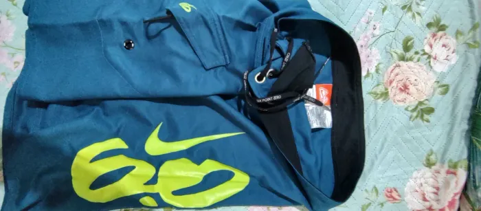 Vendo 03 bermudas Nike e água de coco
