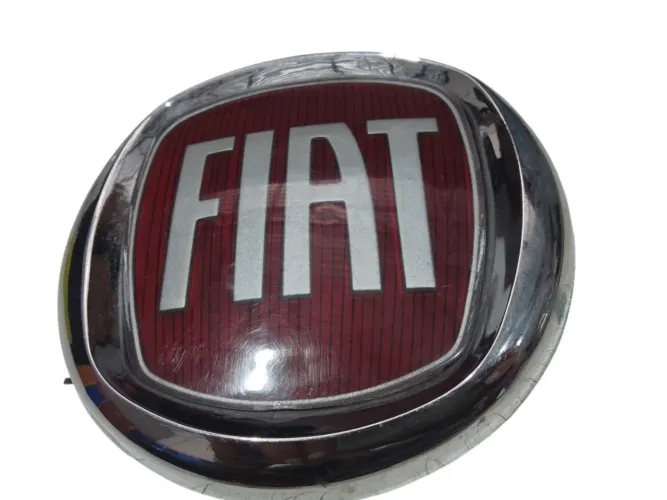 Emblema Fiat Vermelho E Cromado 12x12cm Cromado/vernelho Cromado/vernelho