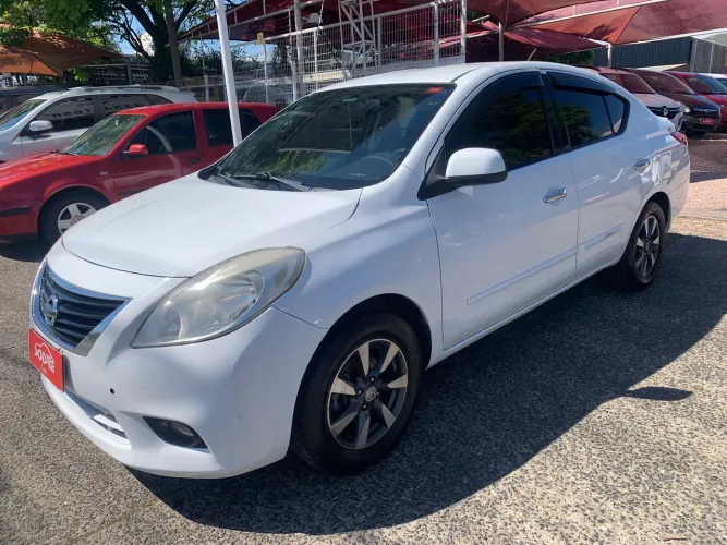 Nissan Versa SL 1.6 16V Flex Fuel 4P Mec. 2014