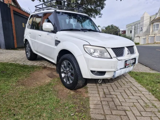Mitsubishi Pajero TR4 2.0 Flex 16V 4X2 Aut. 2015