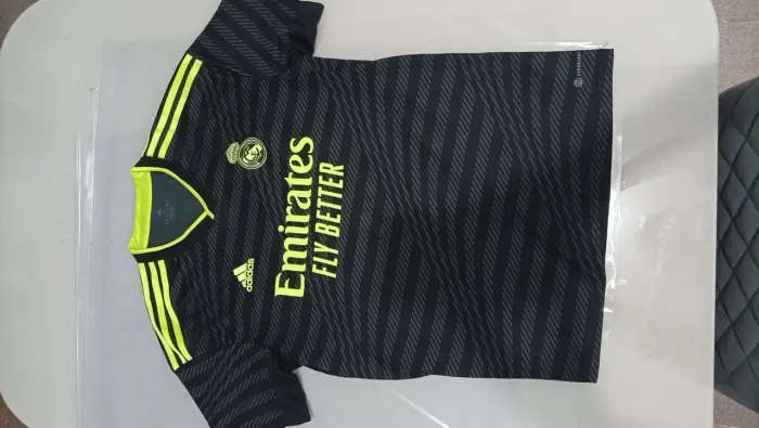 Camisa do Real Madrid seminova 