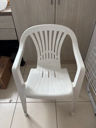 CADEIRA COM BRAÇO 