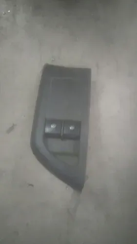 Comando Vidro Eletrico Dianteiro Esquerdo Gm Onix