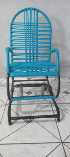 Cadeira de balanço infantil 