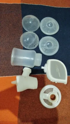 Bomba de tirar leite semi-nova