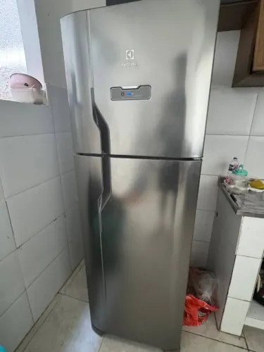 Electrolux Frost Free 320L | CINZA | SEMINOVA