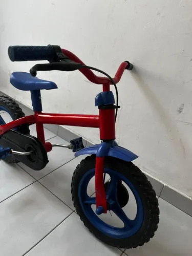 Vendo e troco bicicleta infantil barata