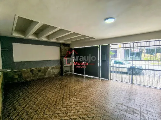 Casa Terrea comercial ou residencial proximo ao Metro Belem.