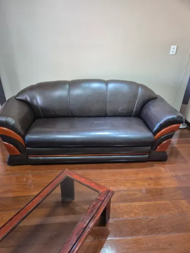 CONJUNTO DE SOFÁ COM MESA DE ESTAR