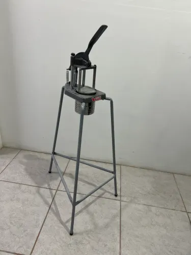 Espremedor de batatas IMPECÁVEL