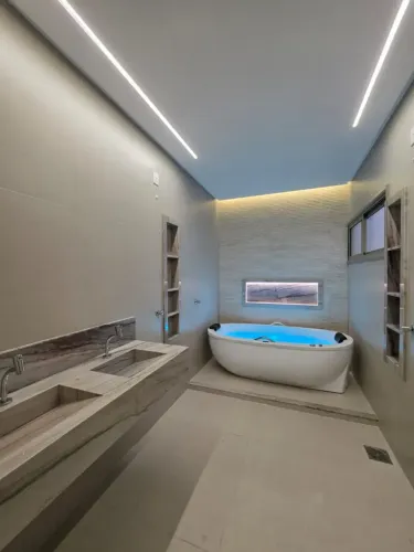 EXCELENTE CASA COM 3 SUÍTES NO RESIDENCIAL BARRAVENTO GOIÂNIA/GO