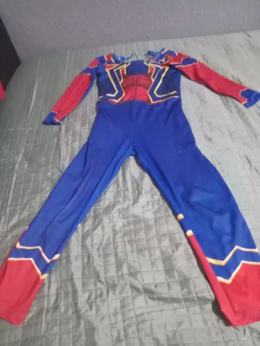 Vende se fantasia homem aranha 