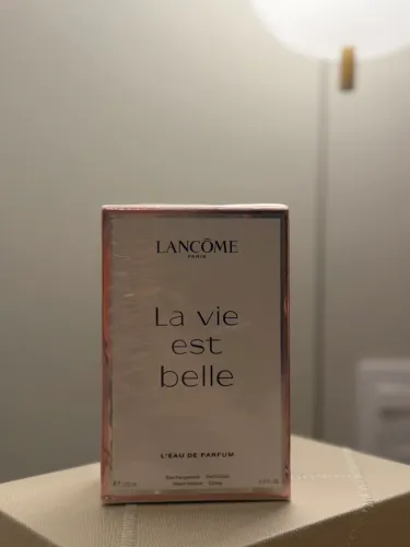 Lá vie est belle