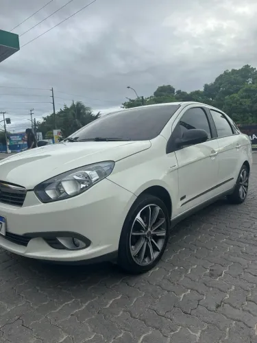 Fiat Grand Siena Essence Dual. 1.6 Flex 16V 2014